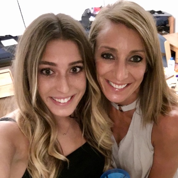 Meet your Poshers, Carolyn and Angela - Picture 1 of 1